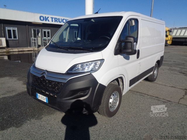 Slēgtais furgons Citroen JUMPER