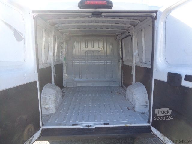 Slēgtais furgons Citroen JUMPER