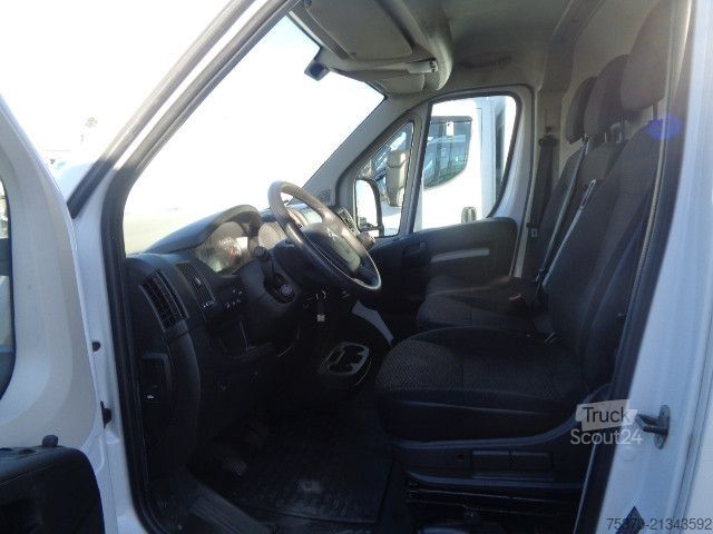 Slēgtais furgons Citroen JUMPER