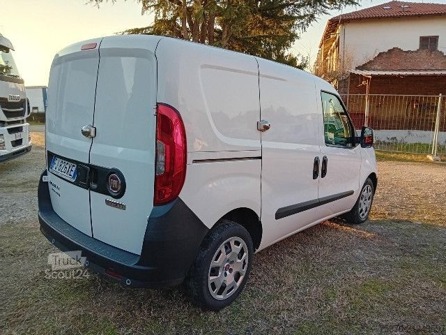 Bestelwagen Fiat DOBLO