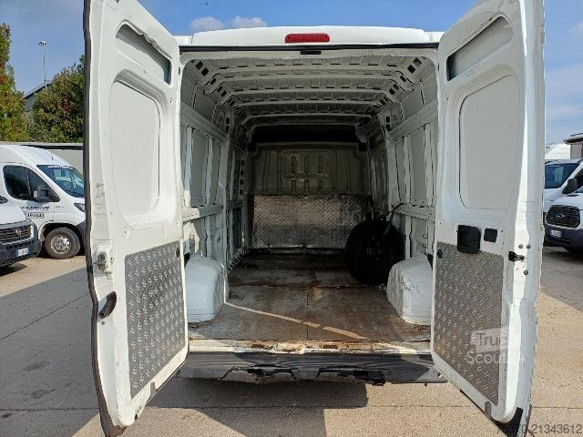 Slēgtais furgons Citroen JUMPER