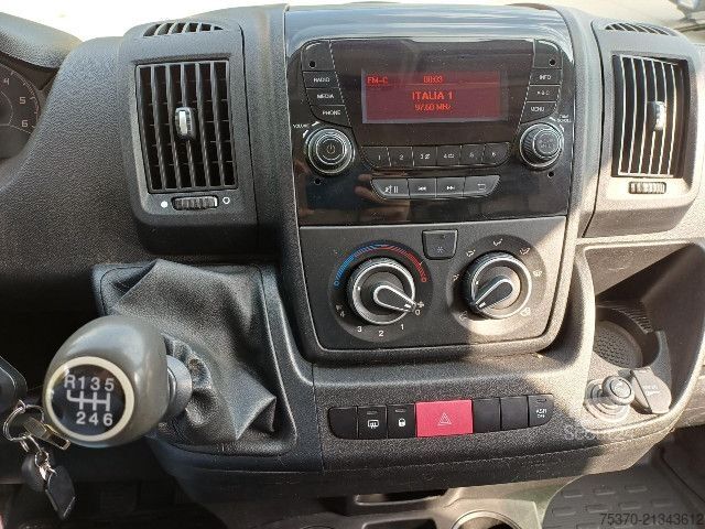 Slēgtais furgons Citroen JUMPER