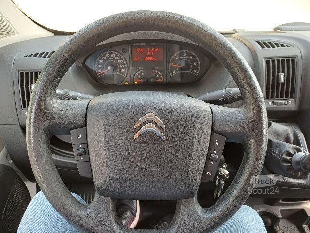 Slēgtais furgons Citroen JUMPER