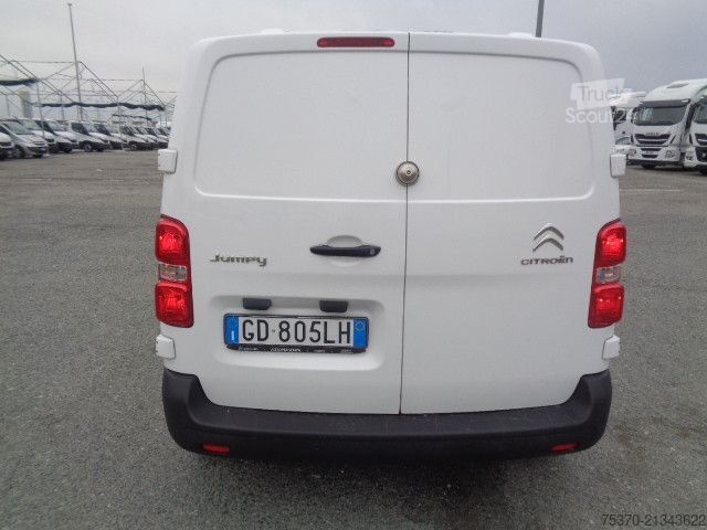 Slēgtais furgons Citroen JUMPY