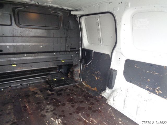 Slēgtais furgons Citroen JUMPY