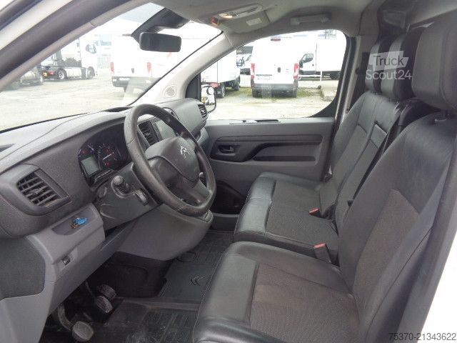 Slēgtais furgons Citroen JUMPY