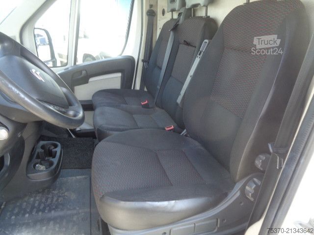 Slēgtais furgons Citroen JUMPER 35