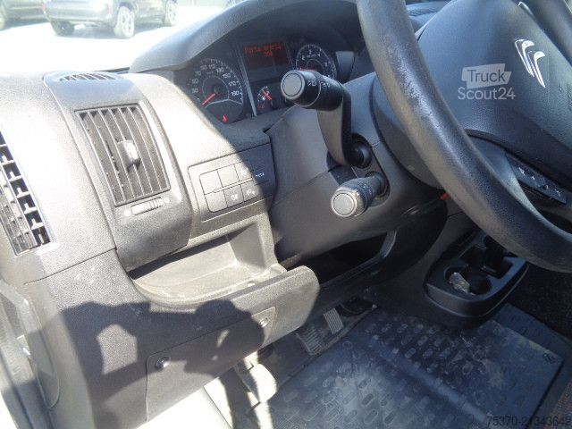 Slēgtais furgons Citroen JUMPER 35