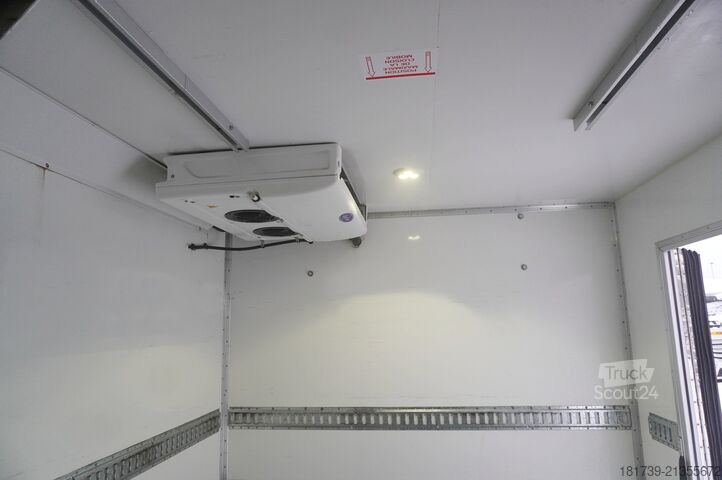 Koelwagen met twee temperatuurzones Renault D210 12T / Bitemperature Refrigerator