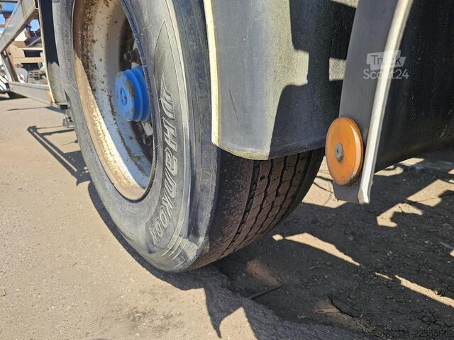 Trasporto di container HRD NT CON.40 foot extendible chassis  2 x 20 foot ...