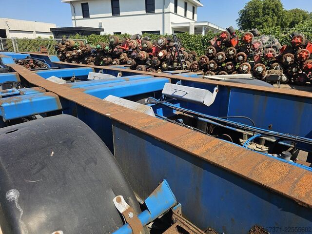 Trasporto di container HRD NT CON.40 foot extendible chassis  2 x 20 foot ...