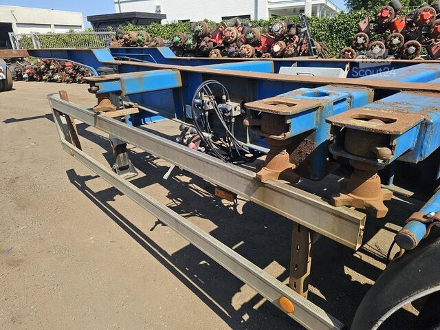 Trasporto di container HRD NT CON.40 foot extendible chassis  2 x 20 foot ...