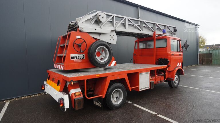 Löschfahrzeug Mercedes-Benz 809 fire ladder truck