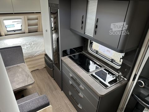 Kemperis Hobby De Luxe 490 KMF Modell 2026 1800kg Garage