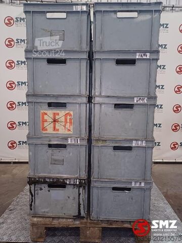 Lot d'occasion de 20 bacs en plastique Diversen Occ lot van 20 plastieken bakken