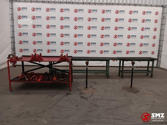 Mașină de filetat folosită cu banc de lucru și accesorii Diversen Occ draadsnijmachine met werkbank en toebehoren Ri
