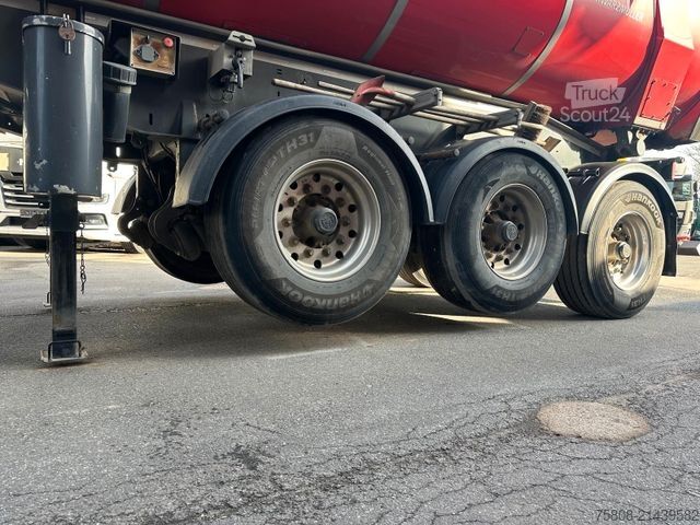 Pašizgāzēja puspiekabe SCHWARZMÜLLER K Serie Thermomulde 2x Lift deck