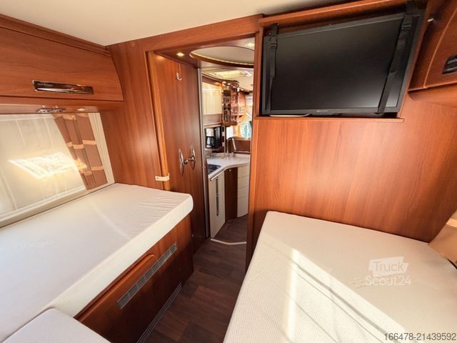 Integruota kemperis CARTHAGO Chic S-Plus I 51 *Einzelbetten-Hubbett-AHK*