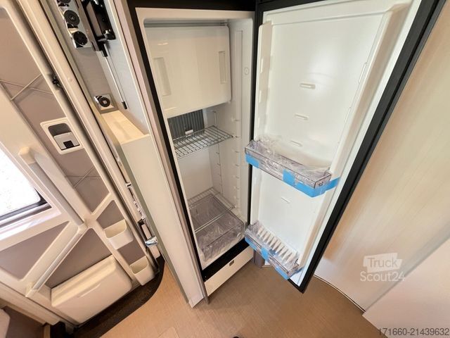 Półzintegrowany kamper BÜRSTNER Lyseo TD 594 Komfort Paket 10 Zoll, Markise