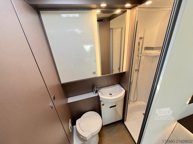 Półzintegrowany kamper BÜRSTNER Lyseo TD 594 Komfort Paket 10 Zoll, Markise