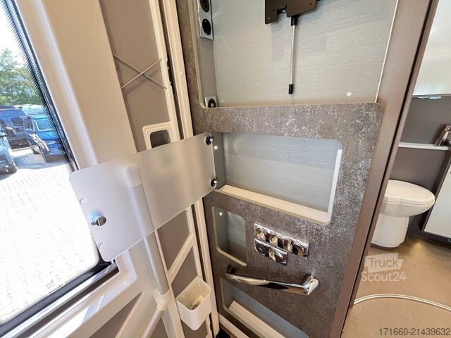 Półzintegrowany kamper BÜRSTNER Lyseo TD 594 Komfort Paket 10 Zoll, Markise