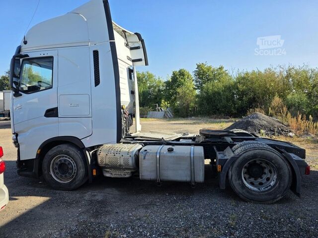 Vakio vetoauto IVECO 490 S-Way mit kleinem Unfallschaden, Retarder