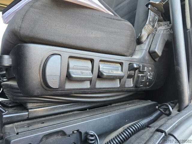 Vakio vetoauto IVECO 490 S-Way mit kleinem Unfallschaden, Retarder