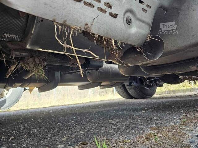 Vakio vetoauto IVECO 490 S-Way mit kleinem Unfallschaden, Retarder