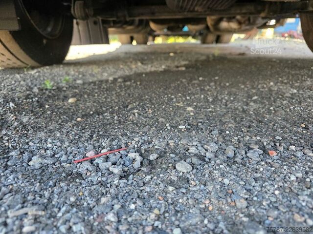 Vakio vetoauto IVECO 490 S-Way mit kleinem Unfallschaden, Retarder