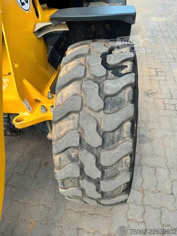 Погрузчик с колёсным шасси YANMAR V120