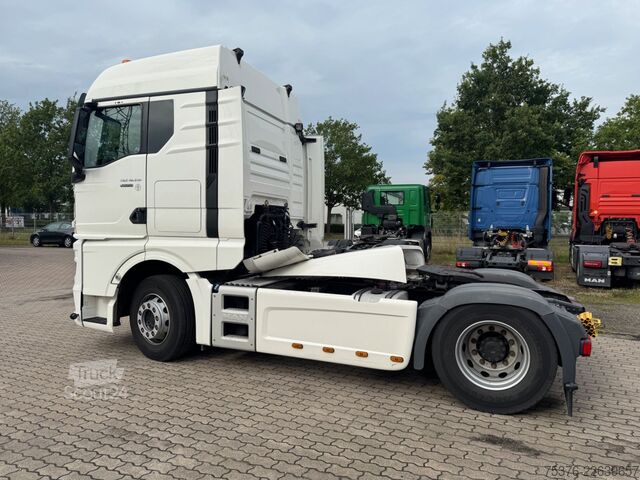 Standard SZM MAN TGX 18.510 beschädigt /damaged
