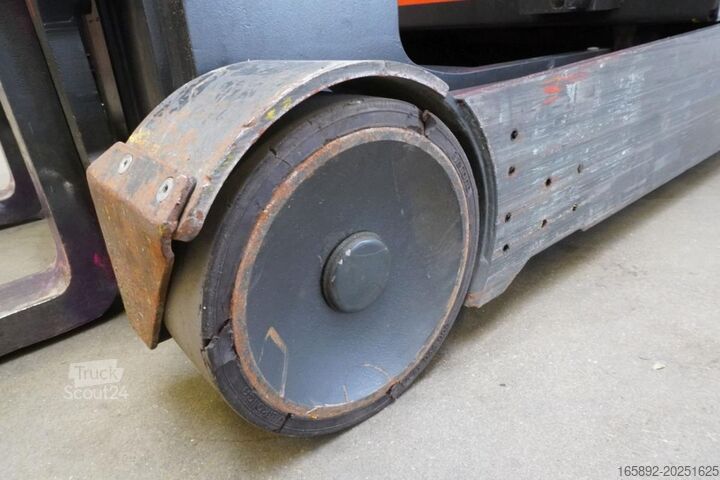 Schubmaststapler Linde R 16 HD 1120