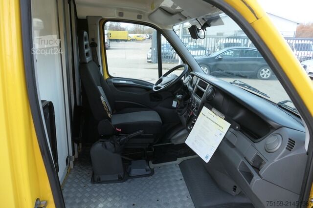 Vrachtwagen met bakwagen iveco Daily 35 S11 C30C AUTOMATIK KAMERA Regale LUFT DURCHGANG EURO-5 CoC