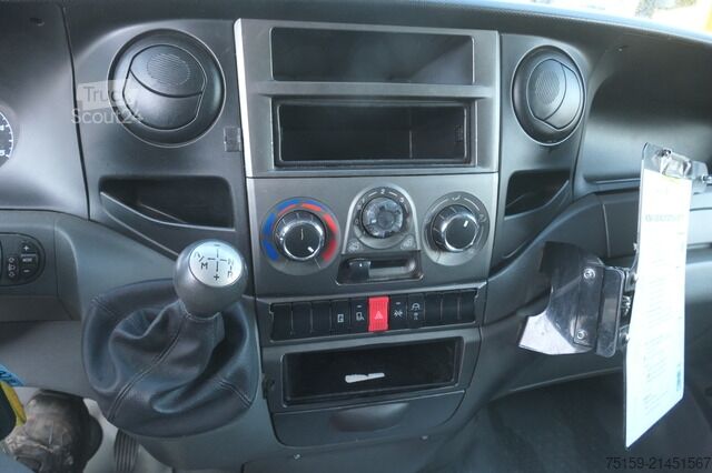 Vrachtwagen met bakwagen iveco Daily 35 S11 C30C AUTOMATIK KAMERA Regale LUFT DURCHGANG EURO-5 CoC