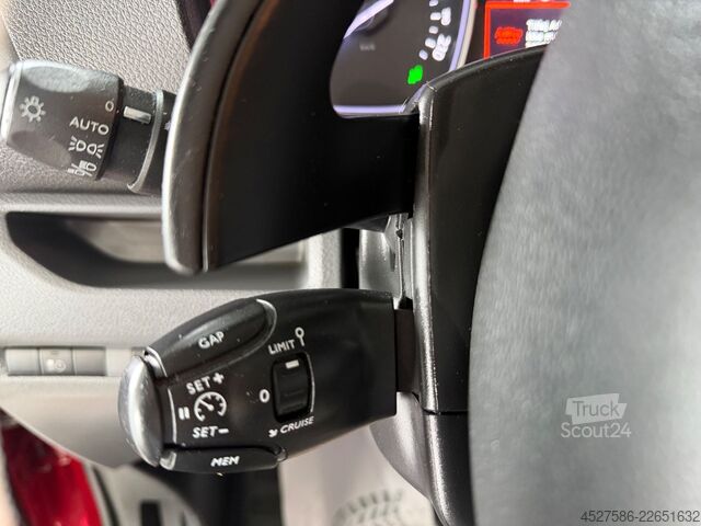 Panelová dodávka OPEL Vivaro Kasten Elegance L*KLIMA*AHK*TEMPOMAT*AUTM