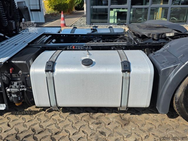 Volumen SZM MAN TGX 18.460 4X2 LLS-U / Retarder
