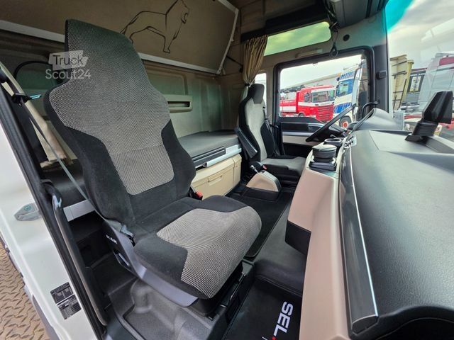 Volumen SZM MAN TGX 18.460 4X2 LLS-U / Retarder