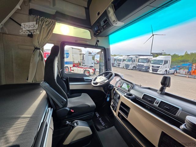 Volumen SZM MAN TGX 18.460 4X2 LLS-U / Retarder