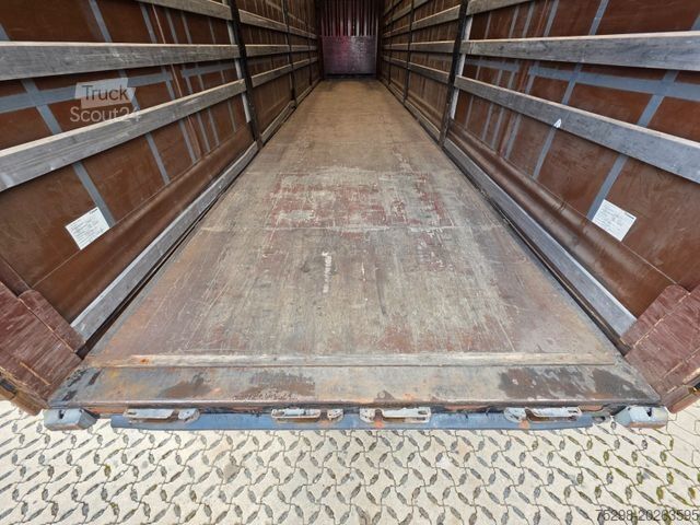 Ανοιχτό ημιρυμουλκούμενο με μουσαμά KRONE SD / 2 Liftachsen