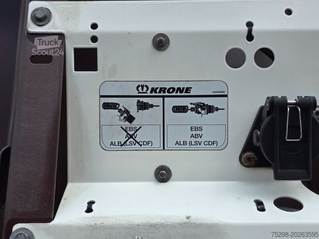 Ανοιχτό ημιρυμουλκούμενο με μουσαμά KRONE SD / 2 Liftachsen