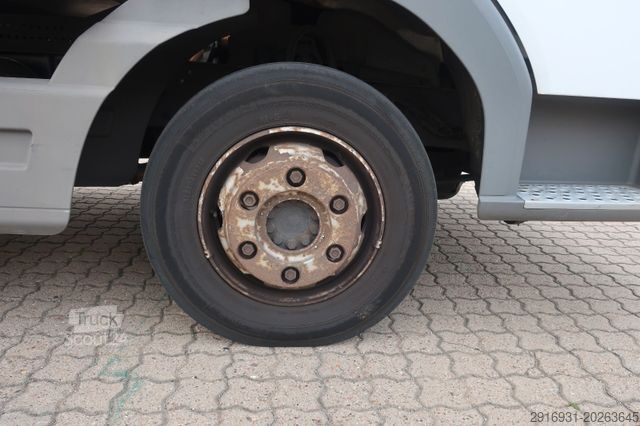 Transporter mit Koffer MERCEDES-BENZ Atego 818 / 1. Hand / Ladeboard / Luftfahrwerk