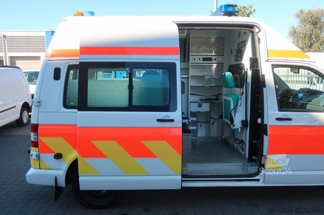 Feuerwehrfahrzeug VOLKSWAGEN T5 Transporter Hochdach lang/KTW/Klima/FN: A40