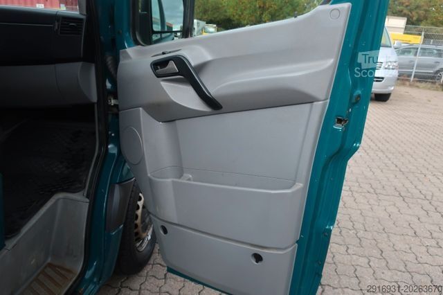 Pick-up skåpbil MERCEDES-BENZ Sprinter Pritsche/DoKa 316 CDI/ SHZ / Fzg: 147