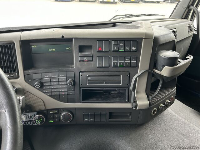 MTS standard Volvo FM 330 Globetrotter / 742 dkm / VEB+ / Spoilers...