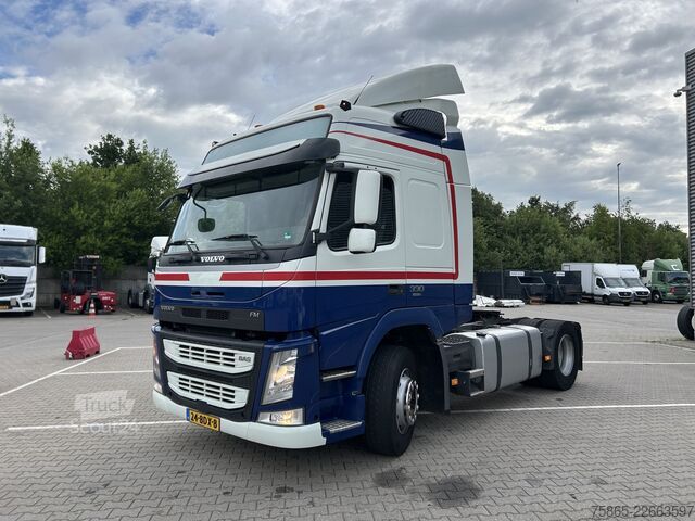 Standard-SZM Volvo FM 330 Globetrotter / 742 dkm / VEB+ / Spoilers...