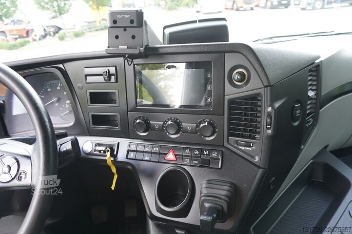 Plošina s jeřábem Mercedes-Benz Antos 2540 6x2 / 170 tho. km / HDS HIAB