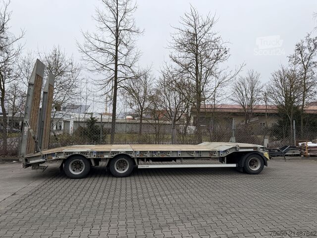 Remolque de plataforma baja Humbaur HTD 30  3 Achs Tiefladeranhänger, Wenig Benutzt