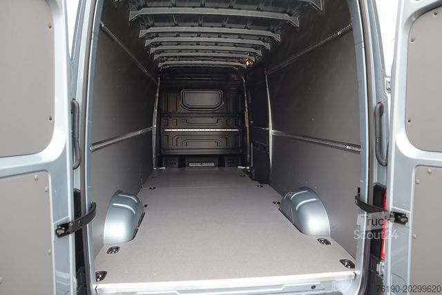 Furgon z wysokim dachem VOLKSWAGEN Crafter 35 Kasten TDI Aut. 4Motion LR *Hochdach