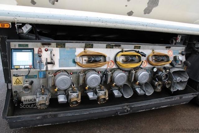 Tanker yarı römork  WILLIG Diesel/Benzin PEILSTAB Nr.: 018