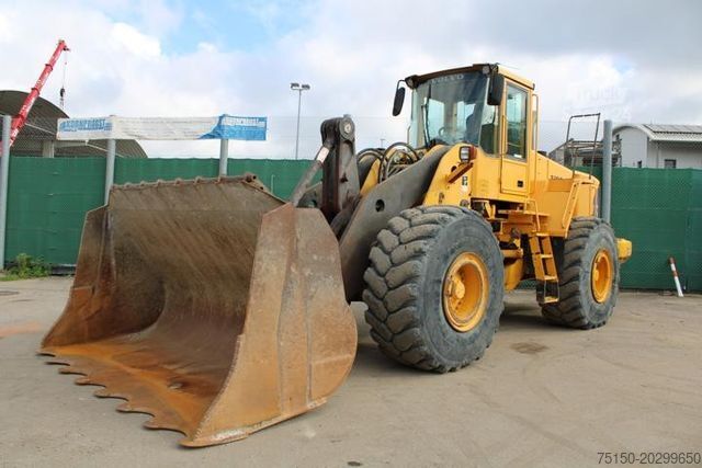 Kolesni nakladalnik VOLVO L180E - Nr.: 019